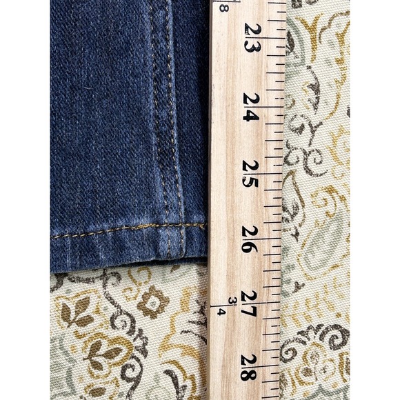 L.L. Bean Womens Sz 12 PET Classic Fit Bootcut Mid Rise Pant Designer Jeans Blue - Picture 8 of 9